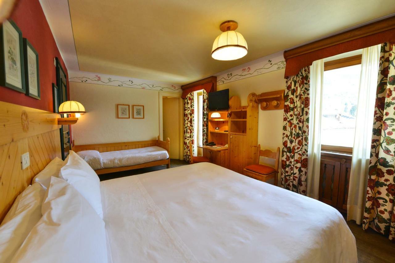 Hotel Du Grand Paradis - 1899 Auberge Boutique Cogne Bagian luar foto